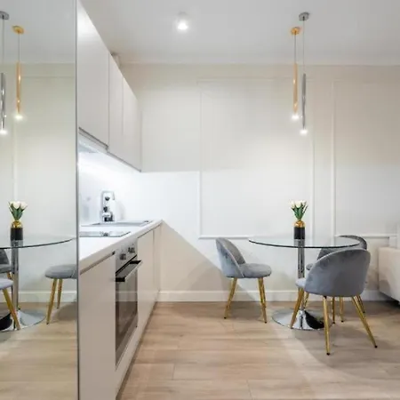 Urban Chic - Luxury For Up To 15 Guests In Mennica Residence, Center * ワルシャワ