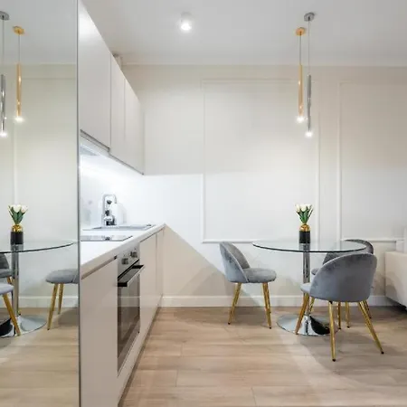 Urban Chic - Luxury For Up To 15 Guests In Mennica Residence, Center Lejlighed *