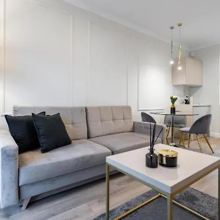 Urban Chic - Luxury For Up To 15 Guests In Mennica Residence, Center Apartment Warsaw